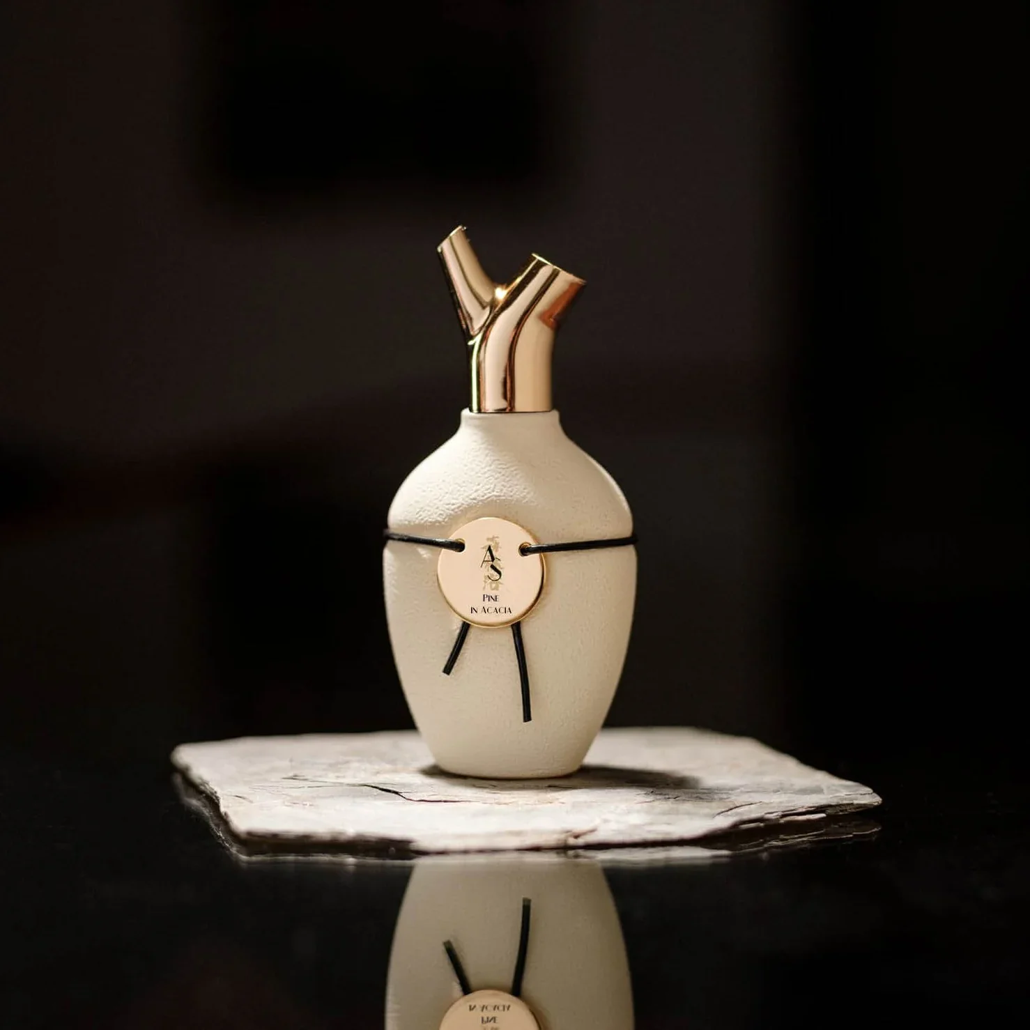 BURNT HINOKI - SCENTS OF WOOD - Image 2